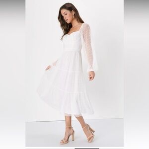 White Lulus midi dress, lace sleeve